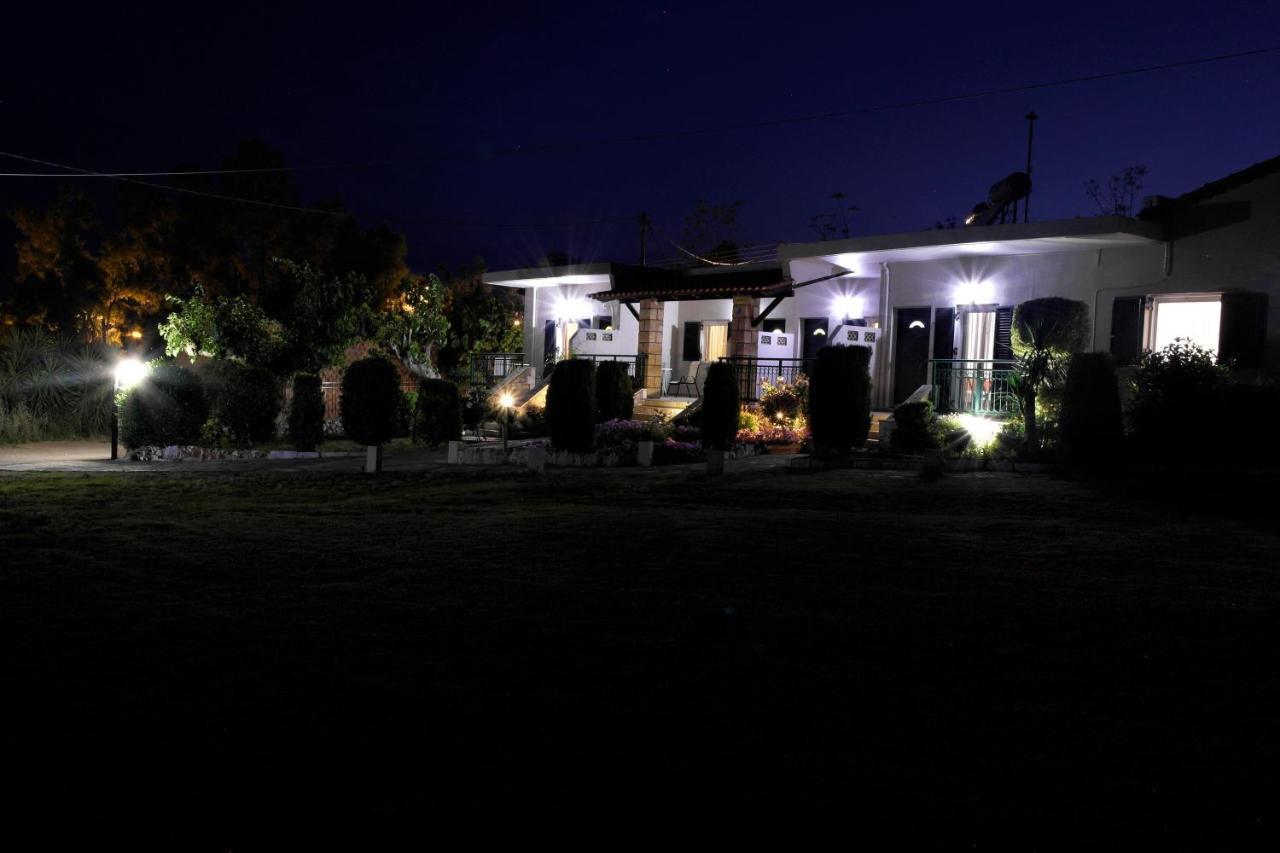 Voulas Apartments Stoúpa Buitenkant foto